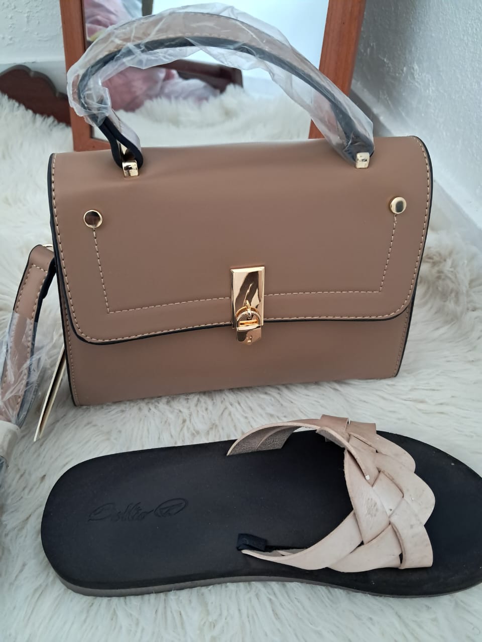 Cartera Elegante Satchel Correa Ajustable color kaki