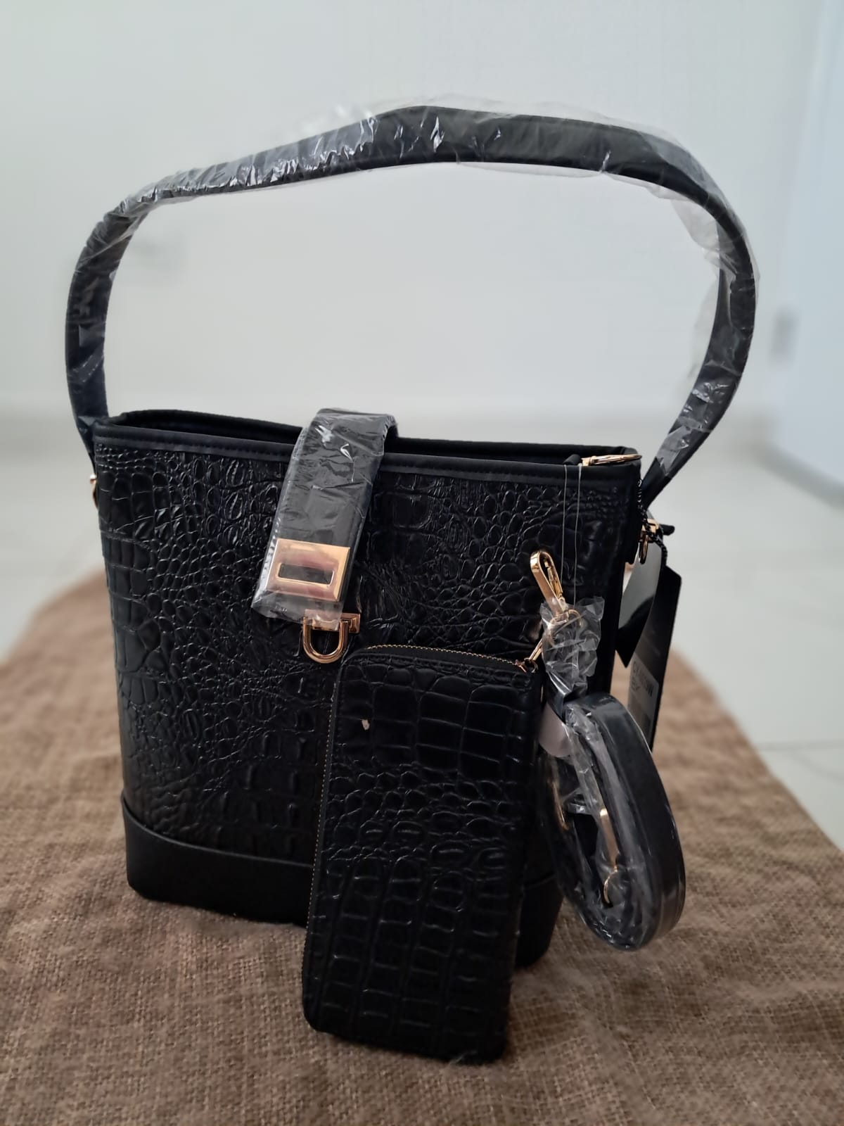 2 en 1 Cartera Negra croc skin Satchel Bag más Billetera