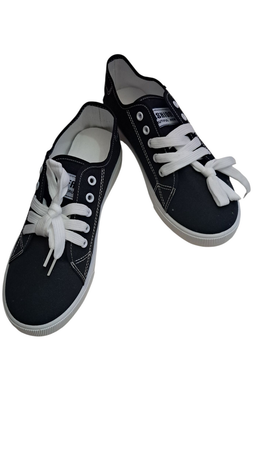 Tenis Casuales Bajitos Negro de Cordones